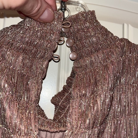 SHIMMERY metallic rose gold mock neck Flowy knee length dress medium NWT - Picture 6 of 12